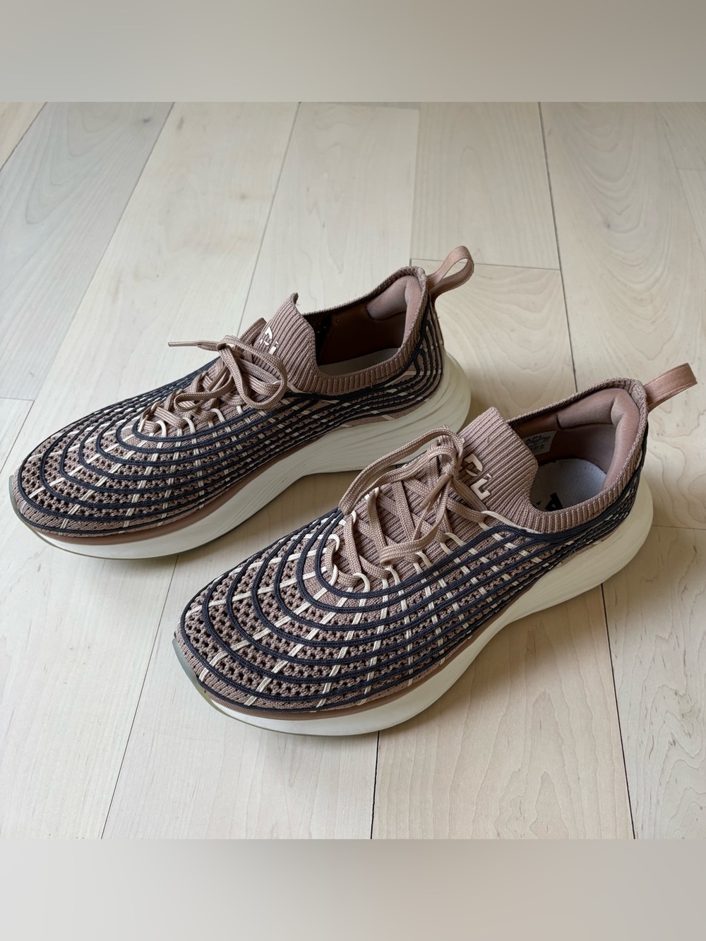 APL Techloom Zipline Sneakers size men’s 7.5, women’s size 9 and EU size 40 - Picture 8 of 12